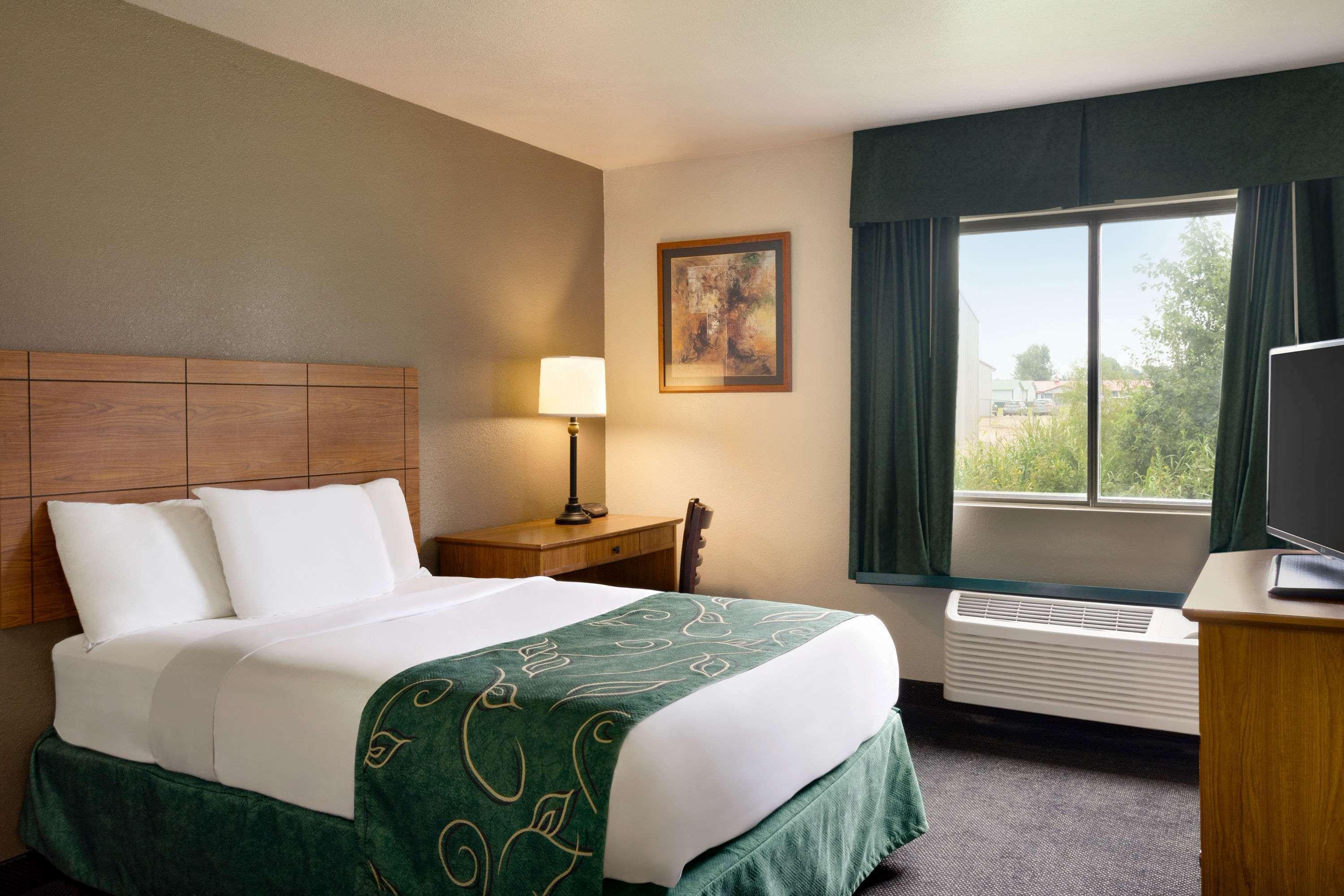 Travelodge By Wyndham Hotel 2*