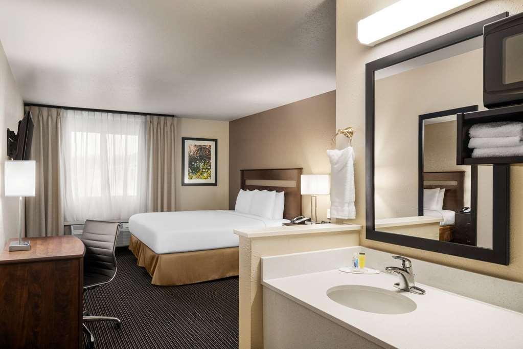 Hotel Travelodge By Wyndham 2*