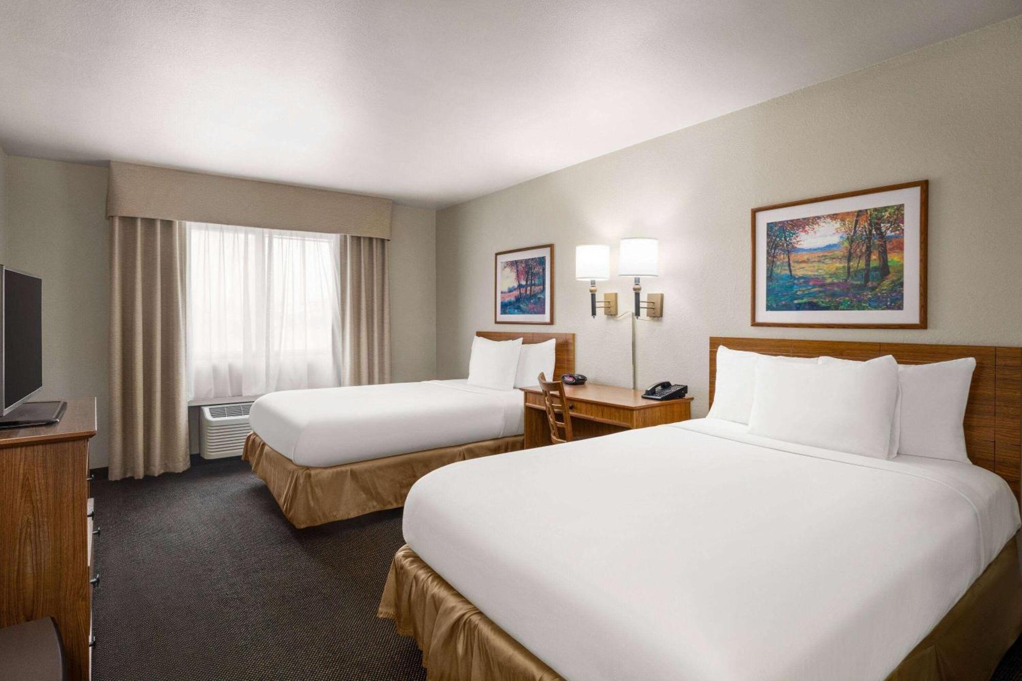Hotel Travelodge By Wyndham 2*