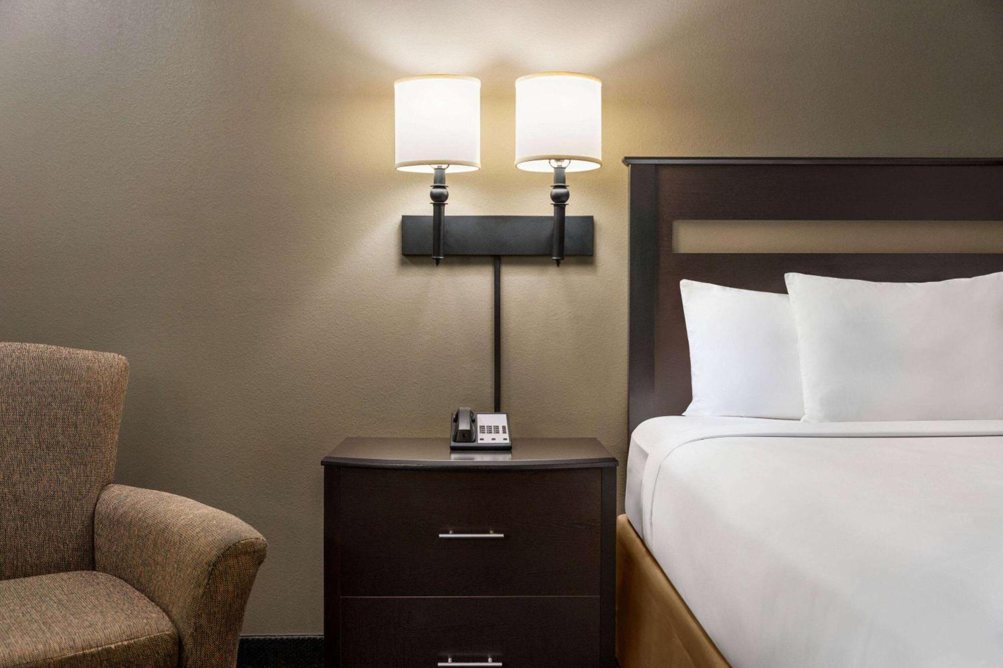 Travelodge By Wyndham 2*